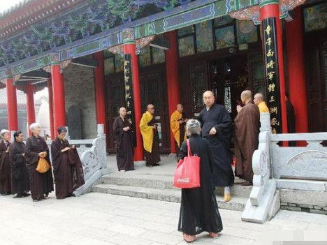 中国最纯洁的寺庙,游客可免费吃斋饭,唯独只有这种人不允许进入